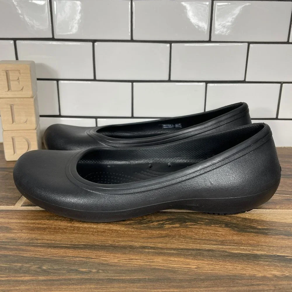 CROCS At Work Flat Women's Size 7 Shoes Black Iconic Comfort Ballet Slip On